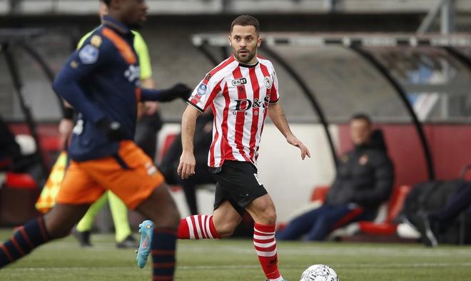 为之瞩目 为之瞩目