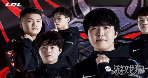 阿什球场再 阿什球场再