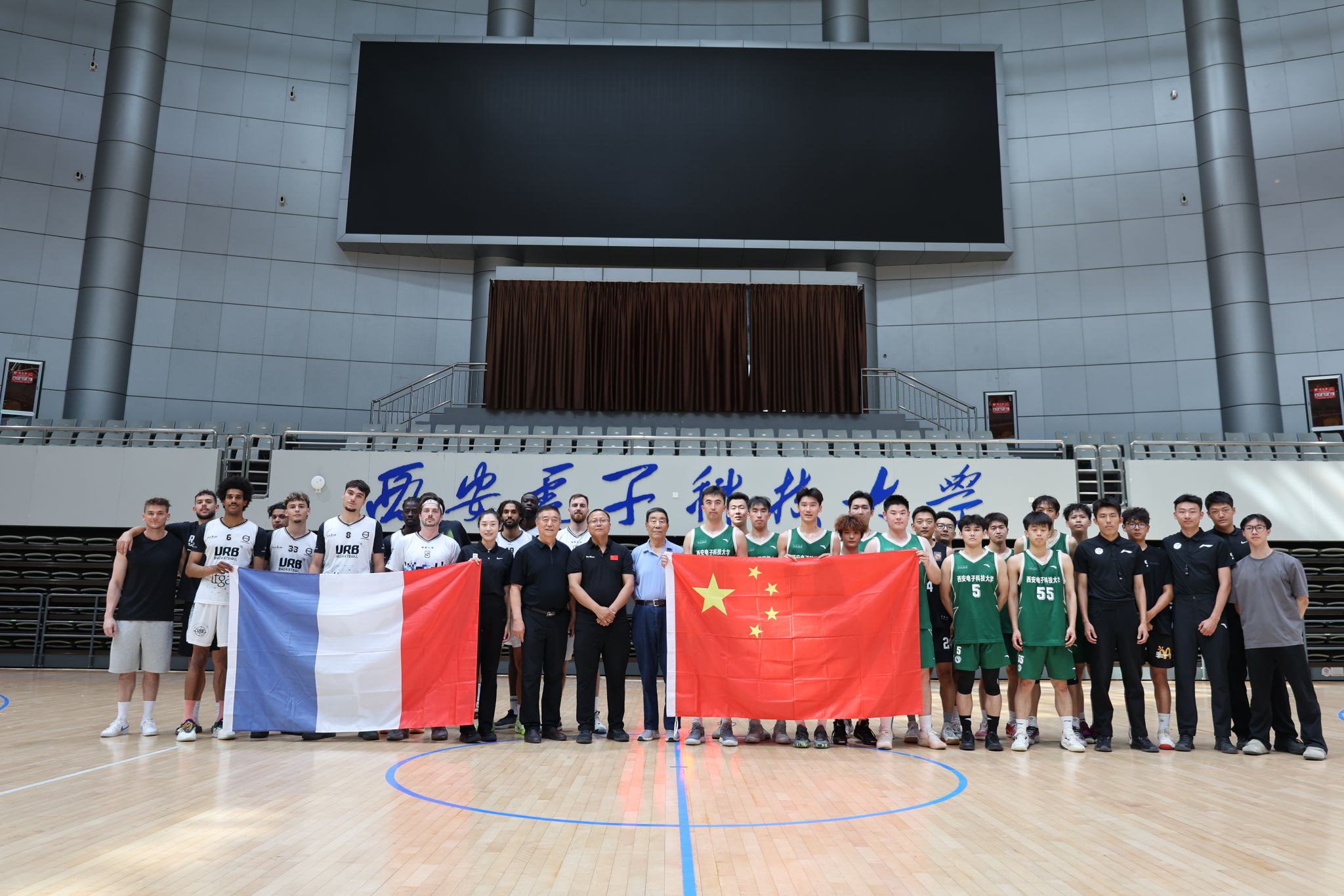 短期亏损不 短期亏损不